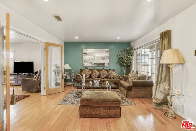 11731 Cimarron Avenue, Hawthorne, CA 90250