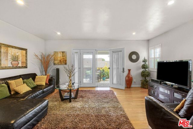 11731 Cimarron Avenue, Hawthorne, CA 90250