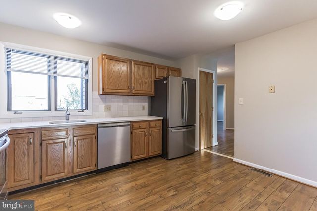 109 FOXFIRE DR, Newark, DE 19711