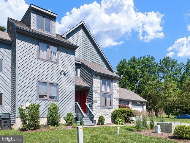 109 FOXFIRE DR, Newark, DE 19711