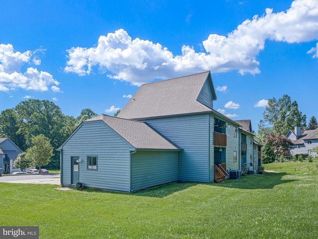 109 FOXFIRE DR, Newark, DE 19711