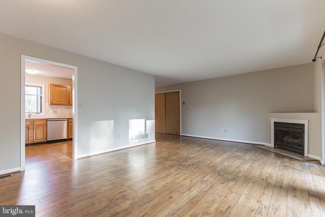 109 FOXFIRE DR, Newark, DE 19711