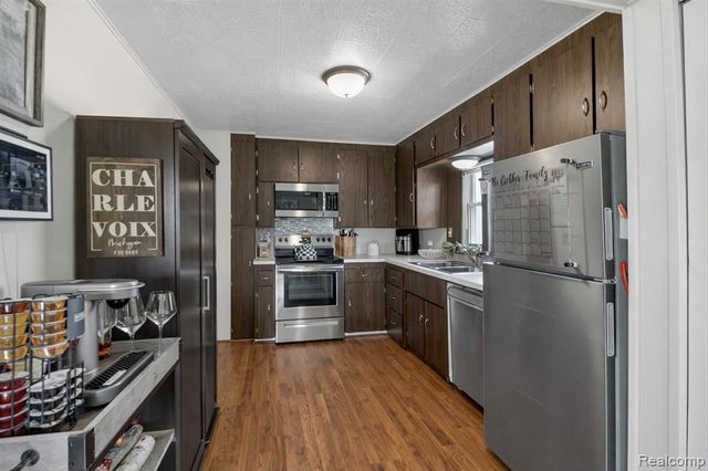 19134 Angling Street, Livonia, MI 48152