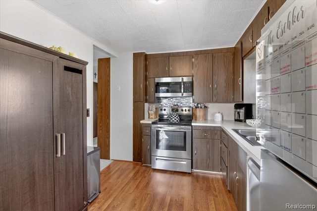 19134 Angling Street, Livonia, MI 48152