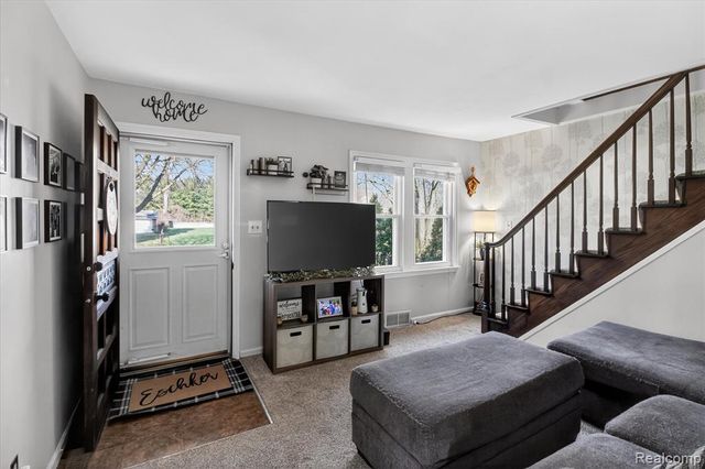 19134 Angling Street, Livonia, MI 48152