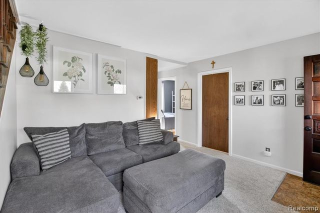 19134 Angling Street, Livonia, MI 48152