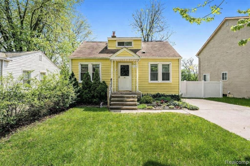 19134 Angling Street, Livonia, MI 48152