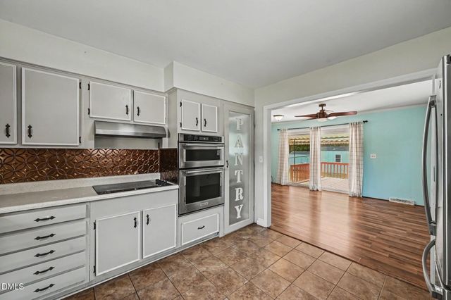 525 N Carr Street, Mebane, NC 27302