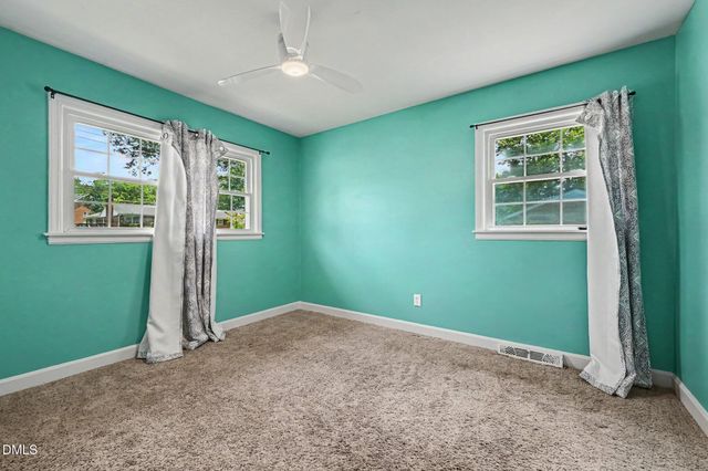 525 N Carr Street, Mebane, NC 27302