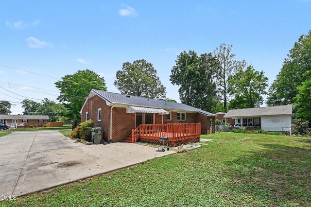 525 N Carr Street, Mebane, NC 27302
