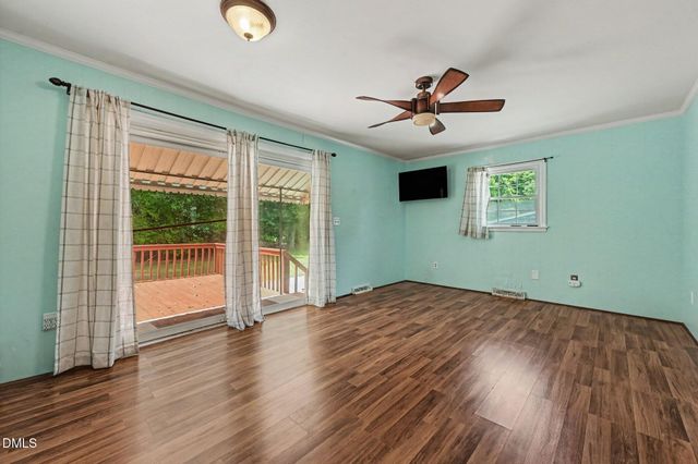 525 N Carr Street, Mebane, NC 27302