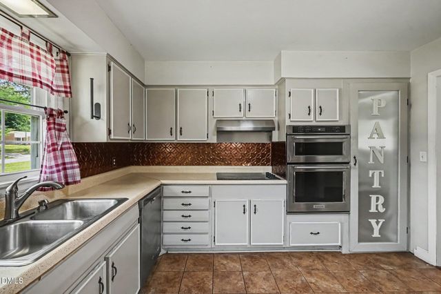 525 N Carr Street, Mebane, NC 27302