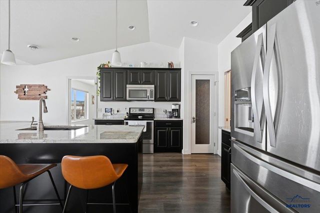 1863 RUSSELL ST, Spearfish, SD 57783