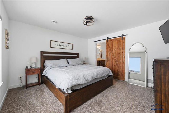 1863 RUSSELL ST, Spearfish, SD 57783