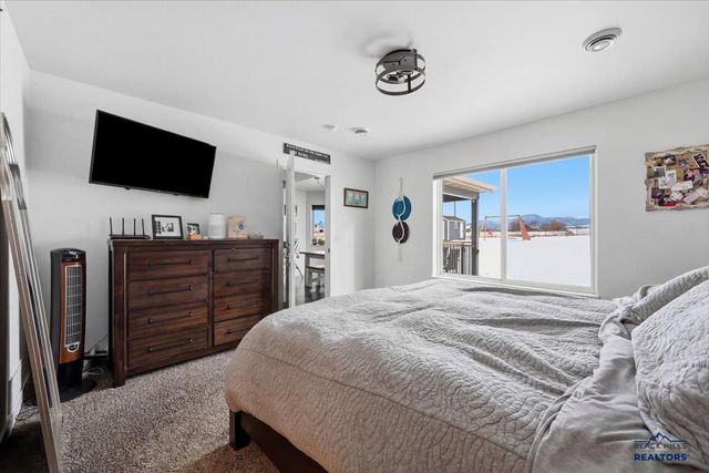 1863 RUSSELL ST, Spearfish, SD 57783