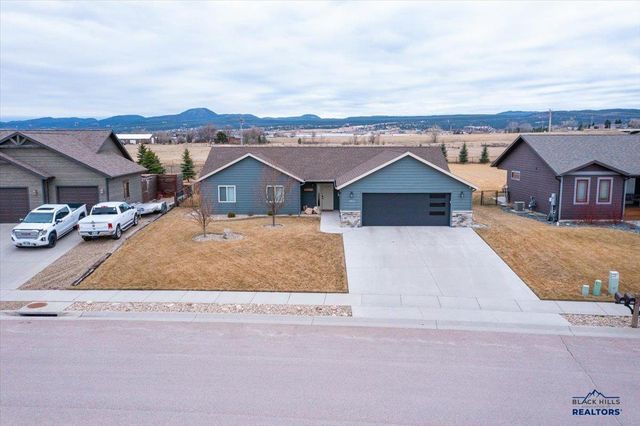 1863 RUSSELL ST, Spearfish, SD 57783