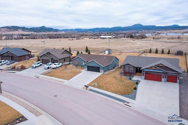 1863 RUSSELL ST, Spearfish, SD 57783