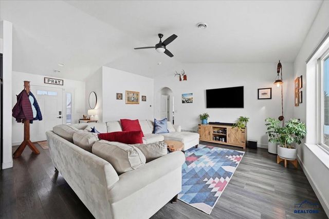 1863 RUSSELL ST, Spearfish, SD 57783