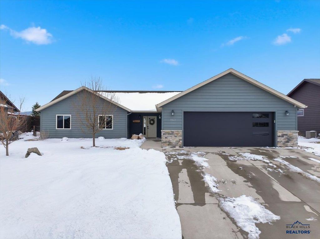 1863 RUSSELL ST, Spearfish, SD 57783