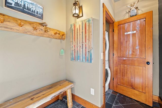 21152 GILDED MOUNTAIN LP, Lead, SD 57754