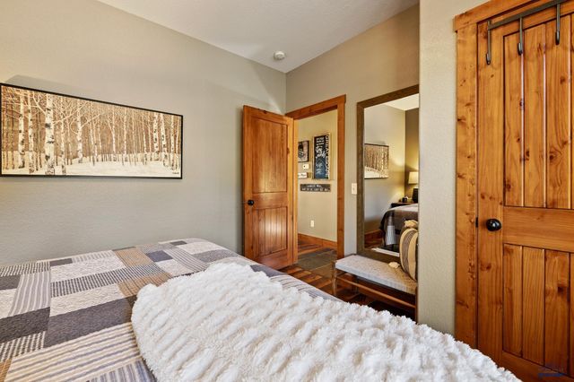 21152 GILDED MOUNTAIN LP, Lead, SD 57754