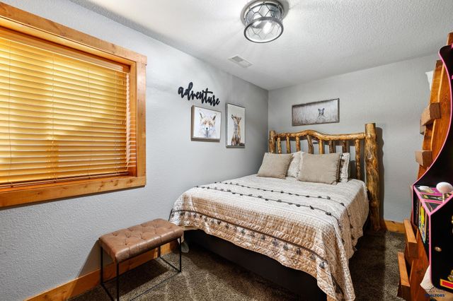 21152 GILDED MOUNTAIN LP, Lead, SD 57754