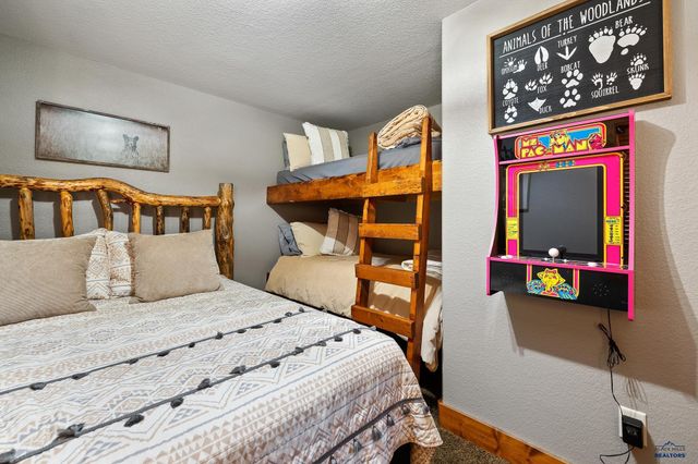 21152 GILDED MOUNTAIN LP, Lead, SD 57754