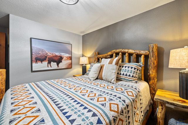 21152 GILDED MOUNTAIN LP, Lead, SD 57754