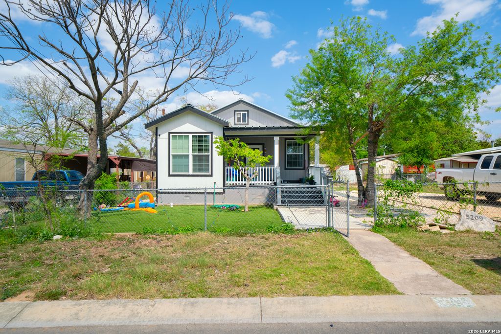 5209 Irola dr, Schertz, TX 78108