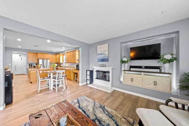 448 Kennedy Court, Escondido, CA 92027