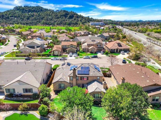 448 Kennedy Court, Escondido, CA 92027