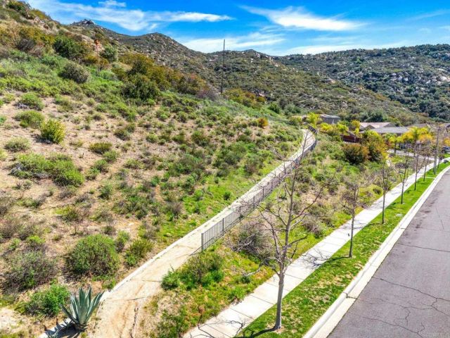 448 Kennedy Court, Escondido, CA 92027