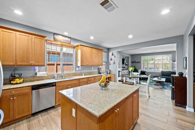 448 Kennedy Court, Escondido, CA 92027