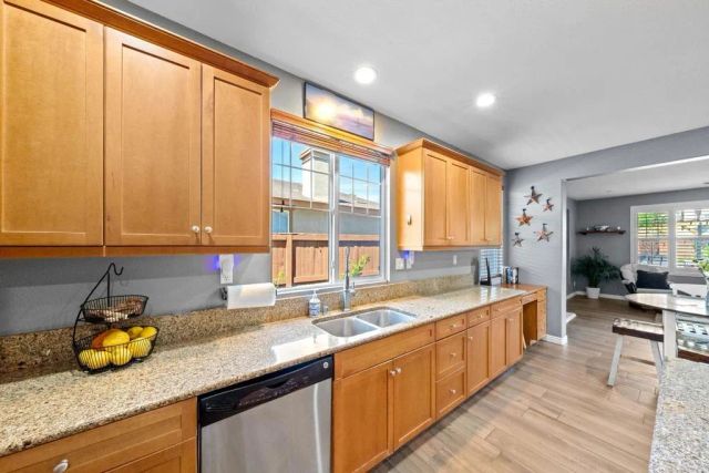 448 Kennedy Court, Escondido, CA 92027