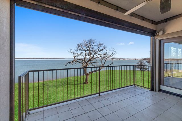 500 Waters Edge Drive 313, Lake Dallas, TX 75065