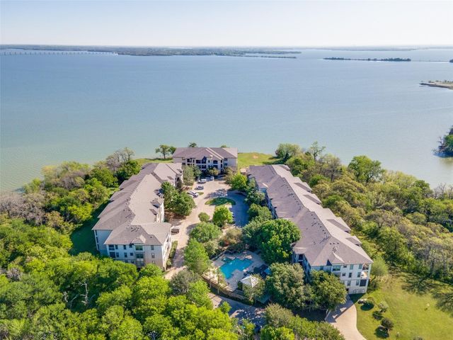 500 Waters Edge Drive 313, Lake Dallas, TX 75065