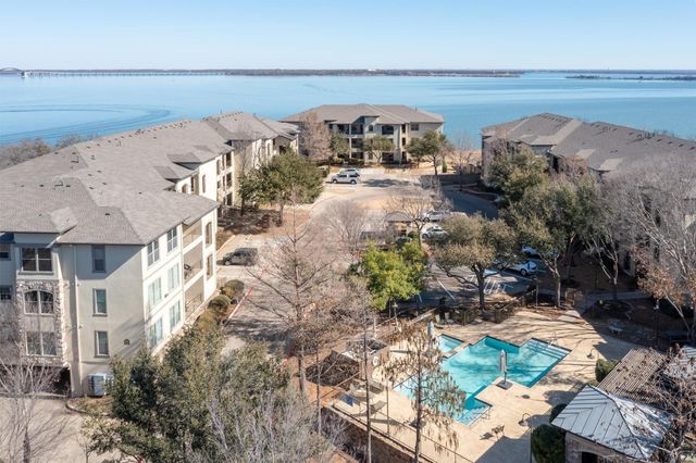500 Waters Edge Drive 313, Lake Dallas, TX 75065