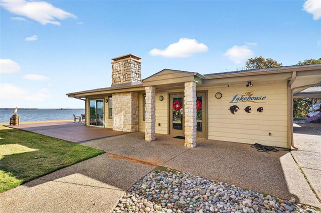 500 Waters Edge Drive 313, Lake Dallas, TX 75065