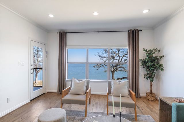 500 Waters Edge Drive 313, Lake Dallas, TX 75065