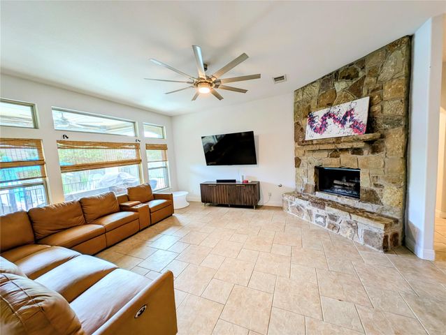 13714 Mesa Verde DR, Austin, TX 78737
