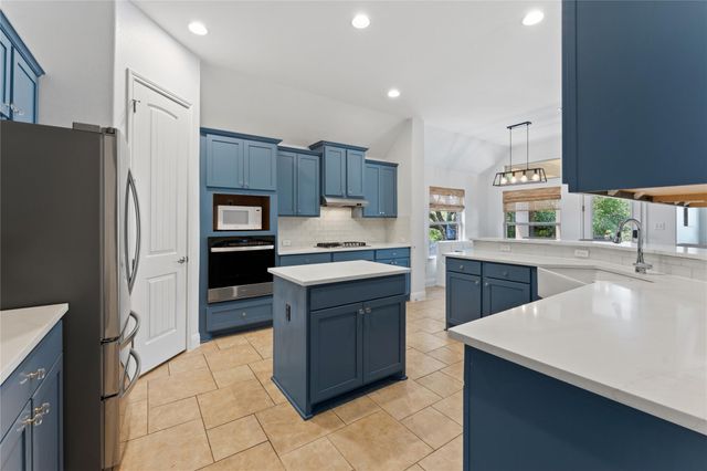 13714 Mesa Verde DR, Austin, TX 78737