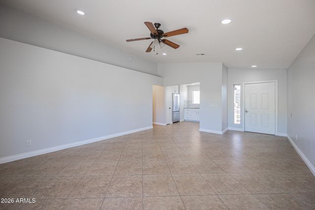 1676 N LA MORA Drive, Goodyear, AZ 85338