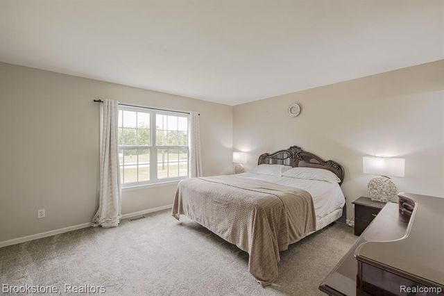 5039 Auker Drive, Grand Blanc, MI 48507