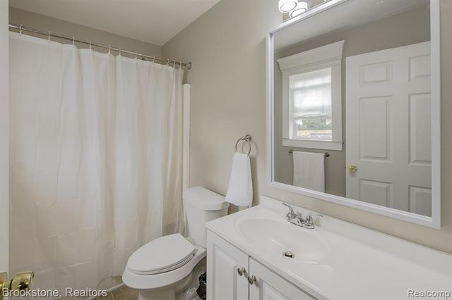 5039 Auker Drive, Grand Blanc, MI 48507