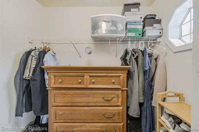 5039 Auker Drive, Grand Blanc, MI 48507