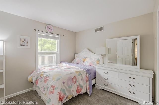 5039 Auker Drive, Grand Blanc, MI 48507