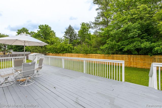 5039 Auker Drive, Grand Blanc, MI 48507