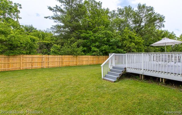 5039 Auker Drive, Grand Blanc, MI 48507