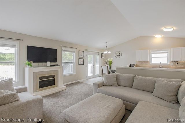 5039 Auker Drive, Grand Blanc, MI 48507