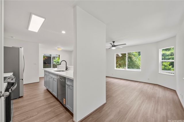 95-1274 Wikao Street 18, Honolulu, HI 96789